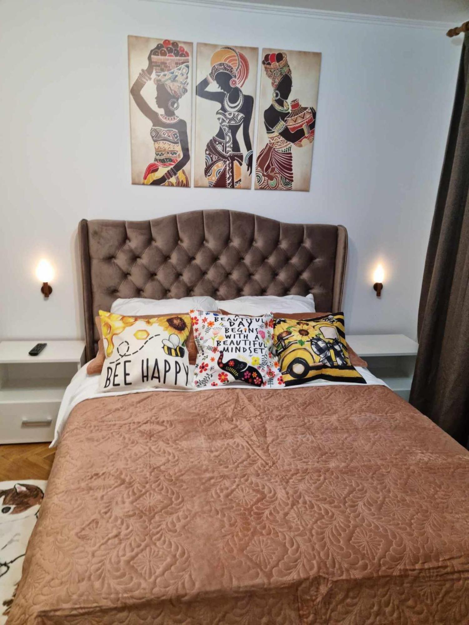 Lovely 2 Bedrooms Flat Cornelia- Central Corabia Eksteriør billede