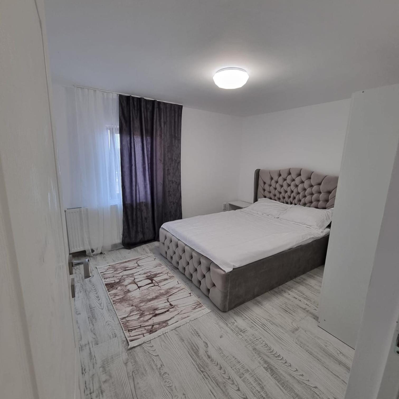 Lovely 2 Bedrooms Flat Cornelia- Central Corabia Eksteriør billede